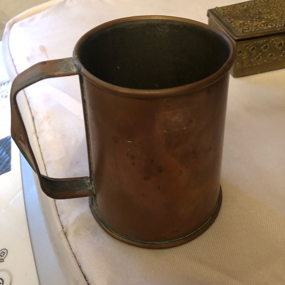 Vintage Weathered Copper Mug- 20A $25 or $20 w/offer
